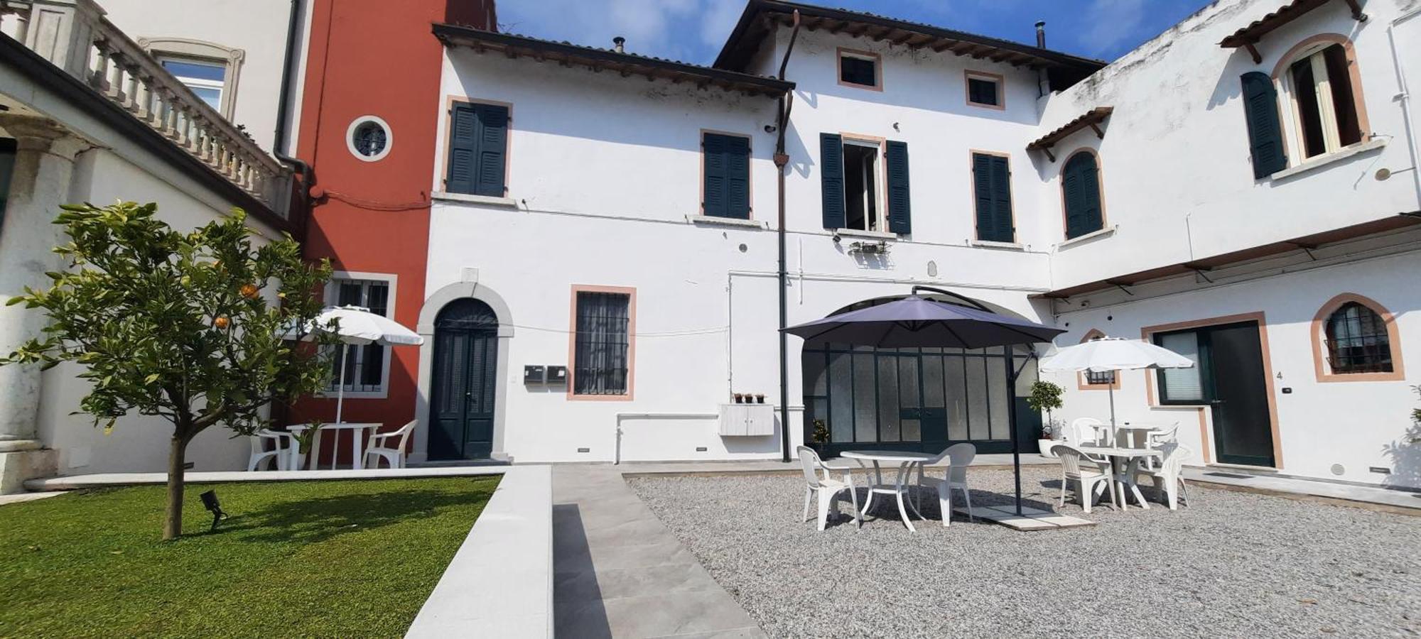 Country Esmera Desenzano del Garda Extérieur photo